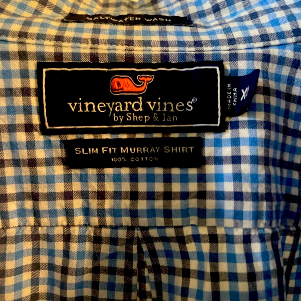Vineyard Vines long sleeved button down shirt